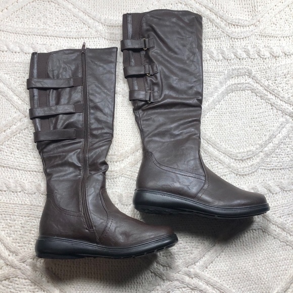 easy street Shoes - East Street Presley Boots